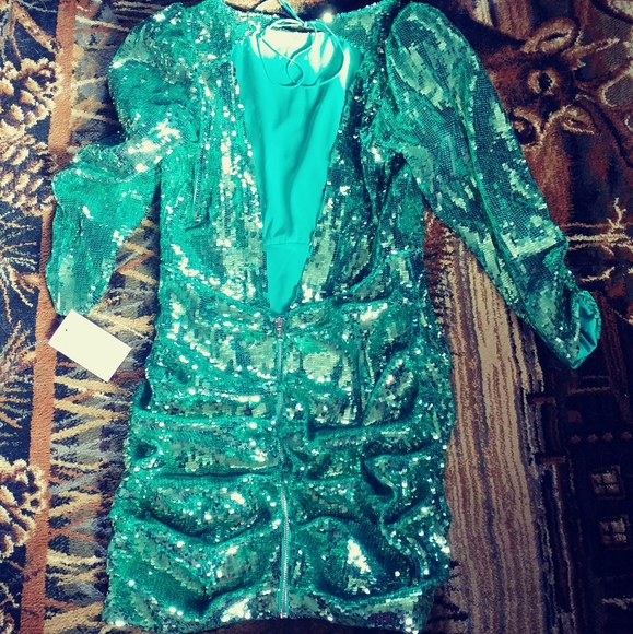 Beautiful sequin dress - Picture 6 of 11